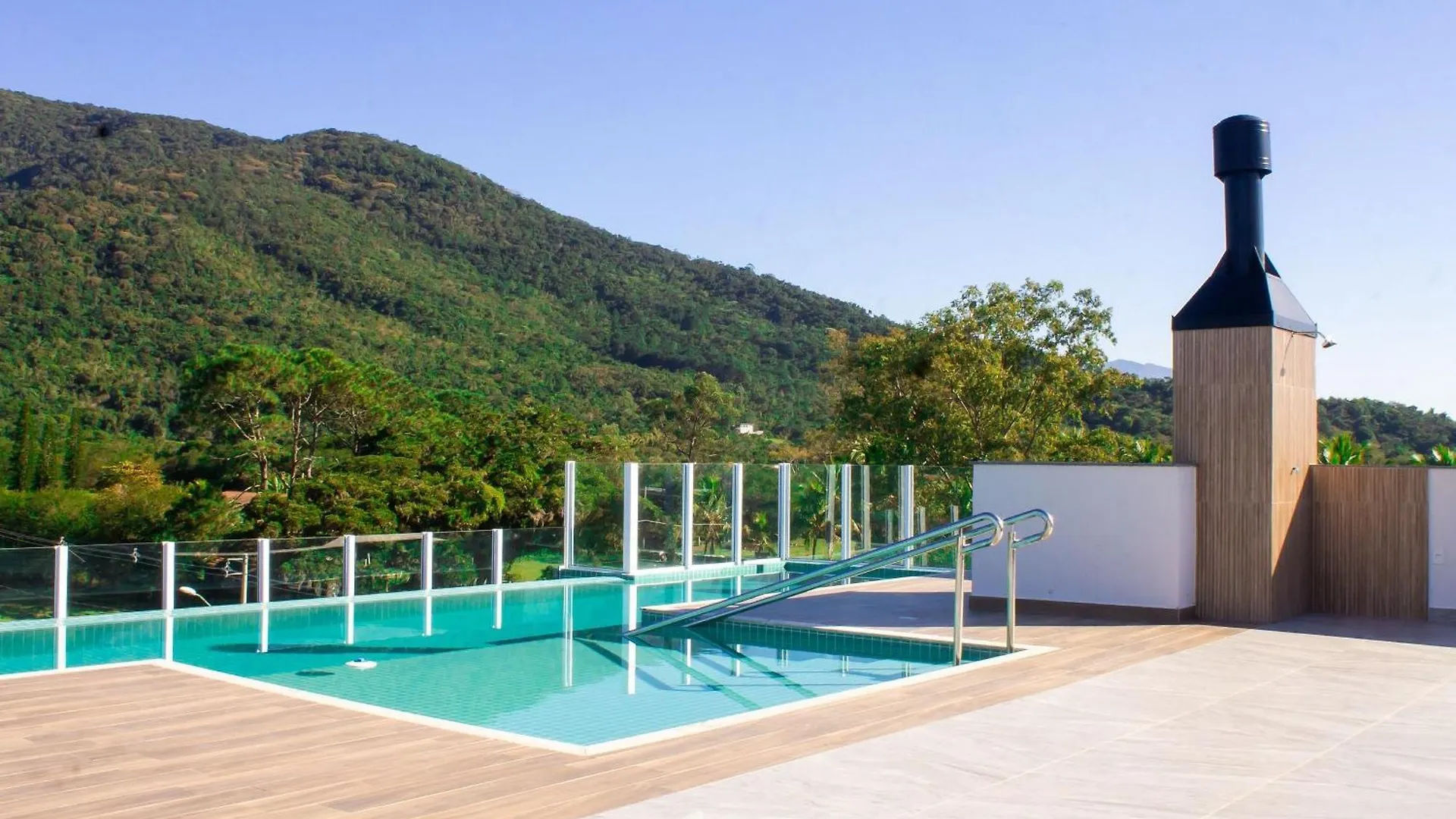 Apto Moderno Com Piscina E Churrasqueira Crr201 Florianópolis Brésil